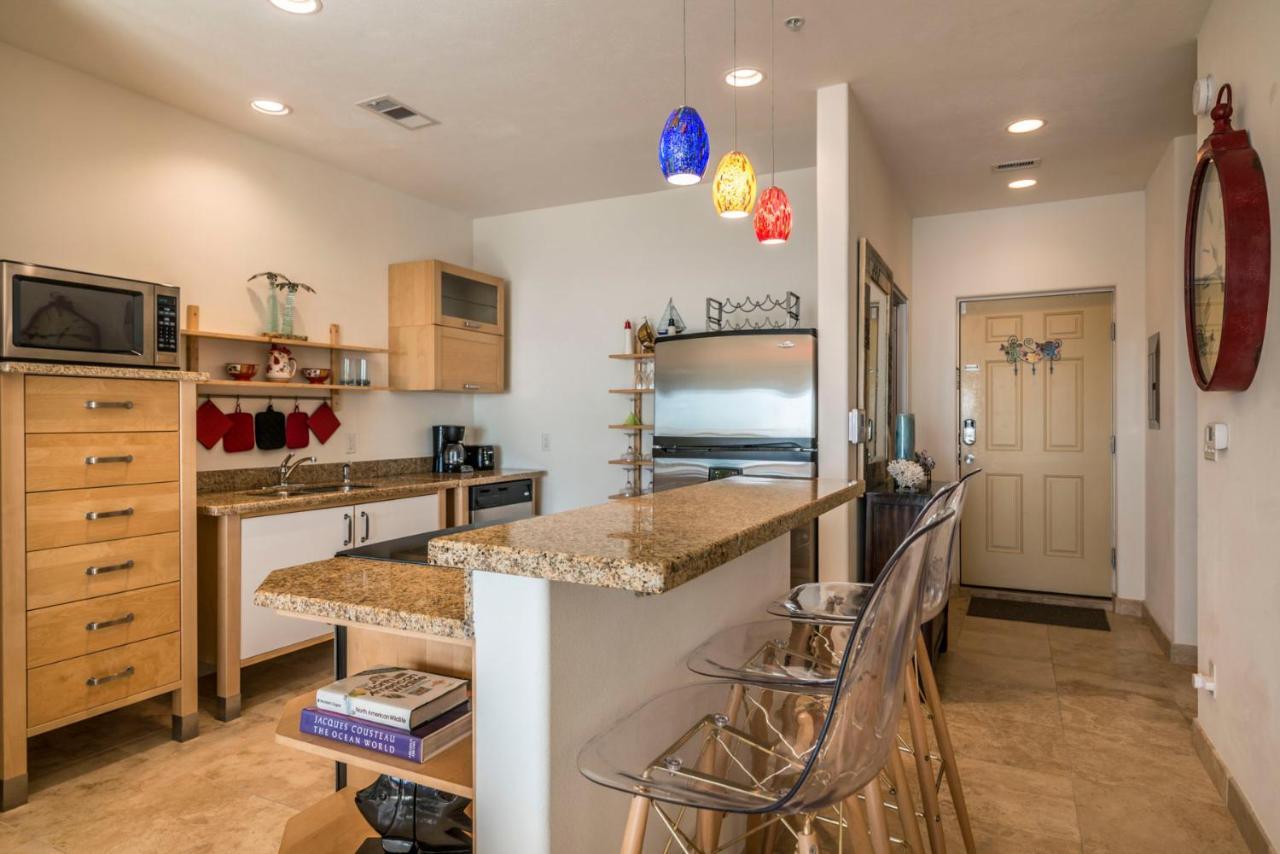 Sea Deuce By The Ocean Apartment Galveston Exterior foto